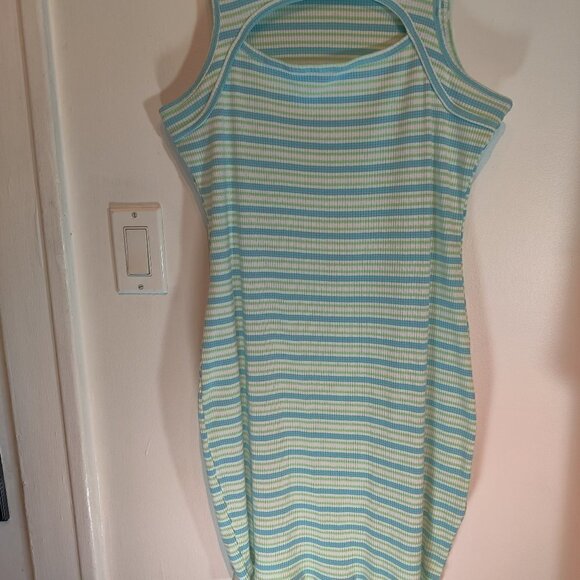 Ultra Flirt Dress Knit, Cut Out at chest in a stretchy Aqua and White Fabric 1X - Picture 4 of 5